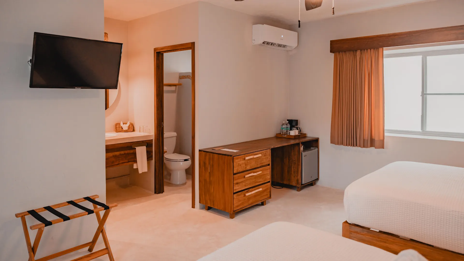 Petit Lafitte Beach Front Hotel & Bungalows Плая-дель-Кармен 4*,  Мексика