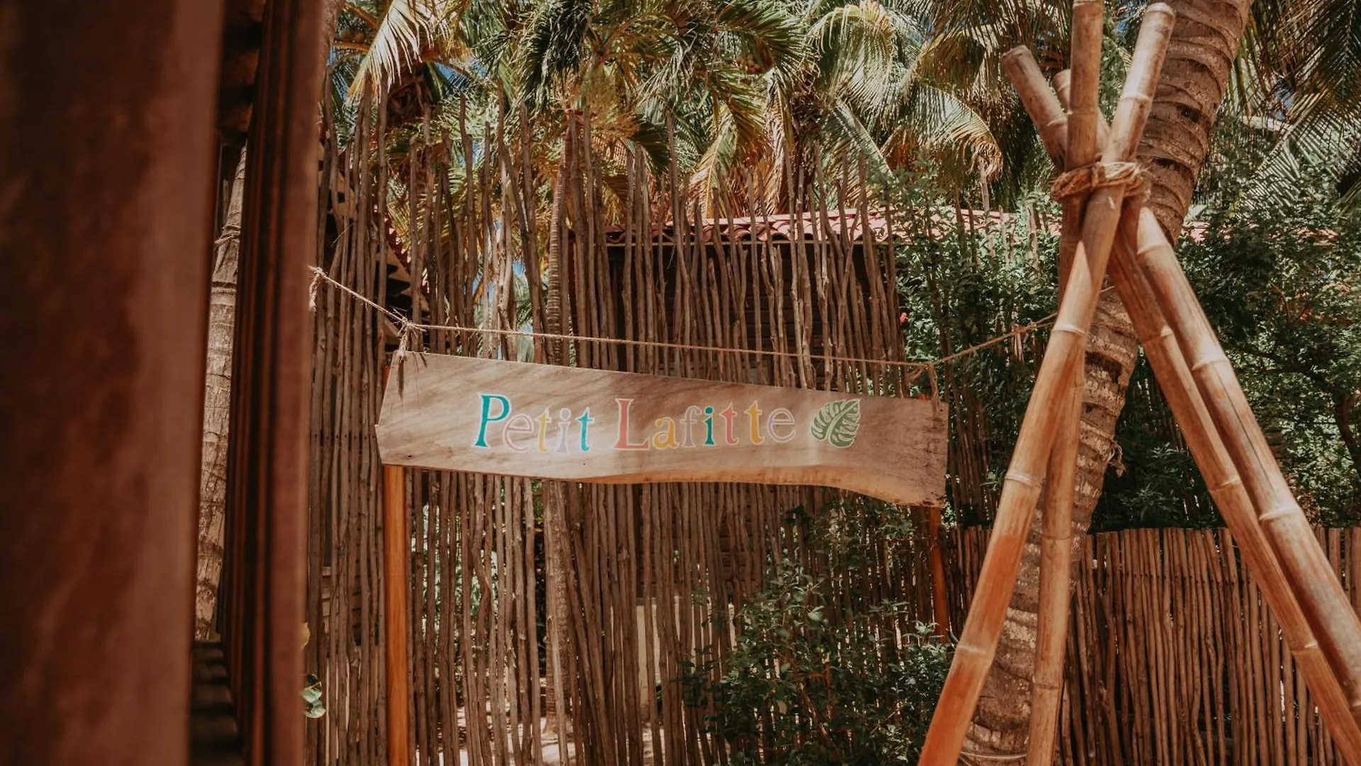 Petit Lafitte Beach Front Hotel & Bungalows Playa del Carmen