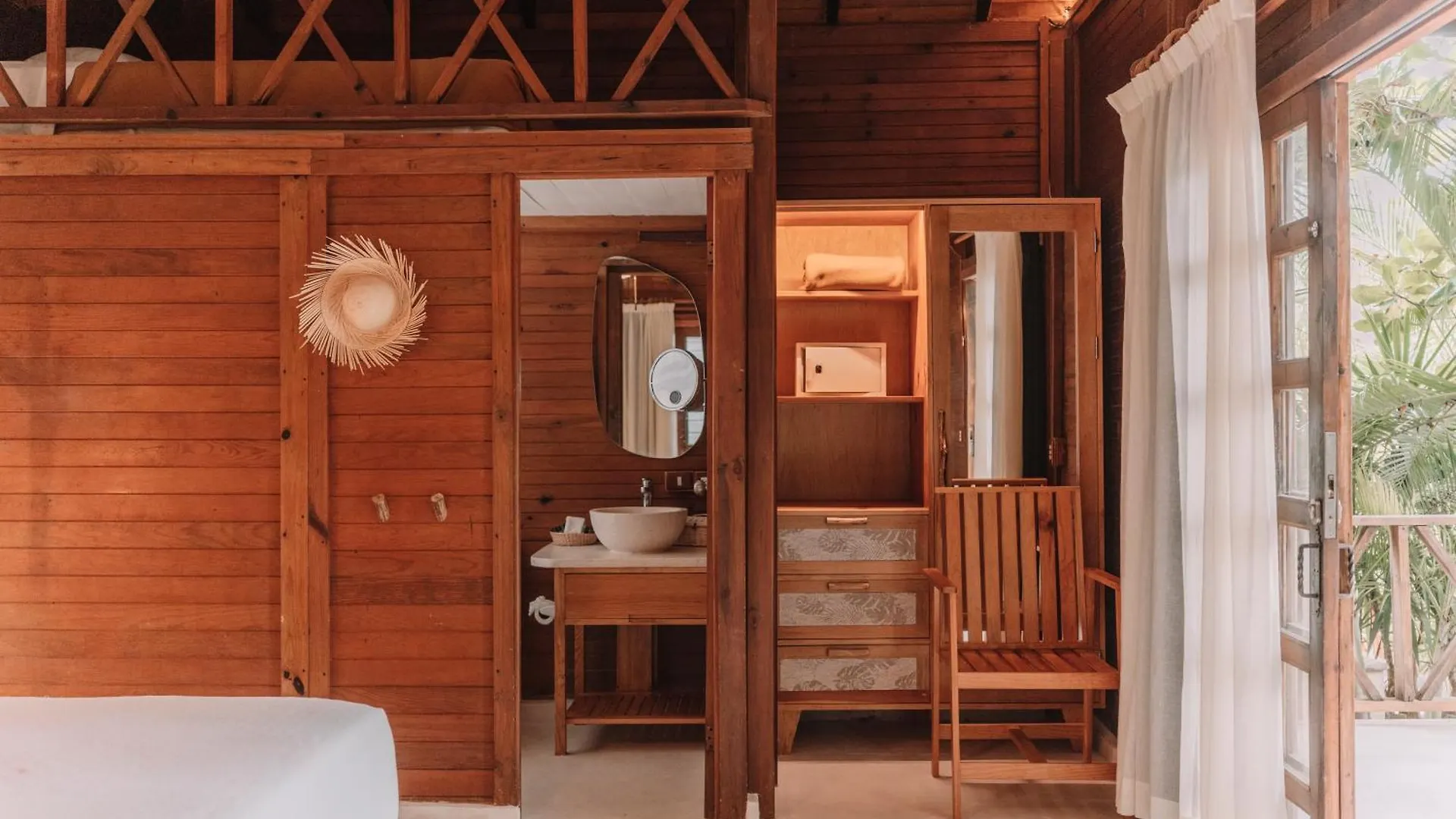 ****  Petit Lafitte Beach Front Hotel & Bungalows Playa del Carmen Mexico