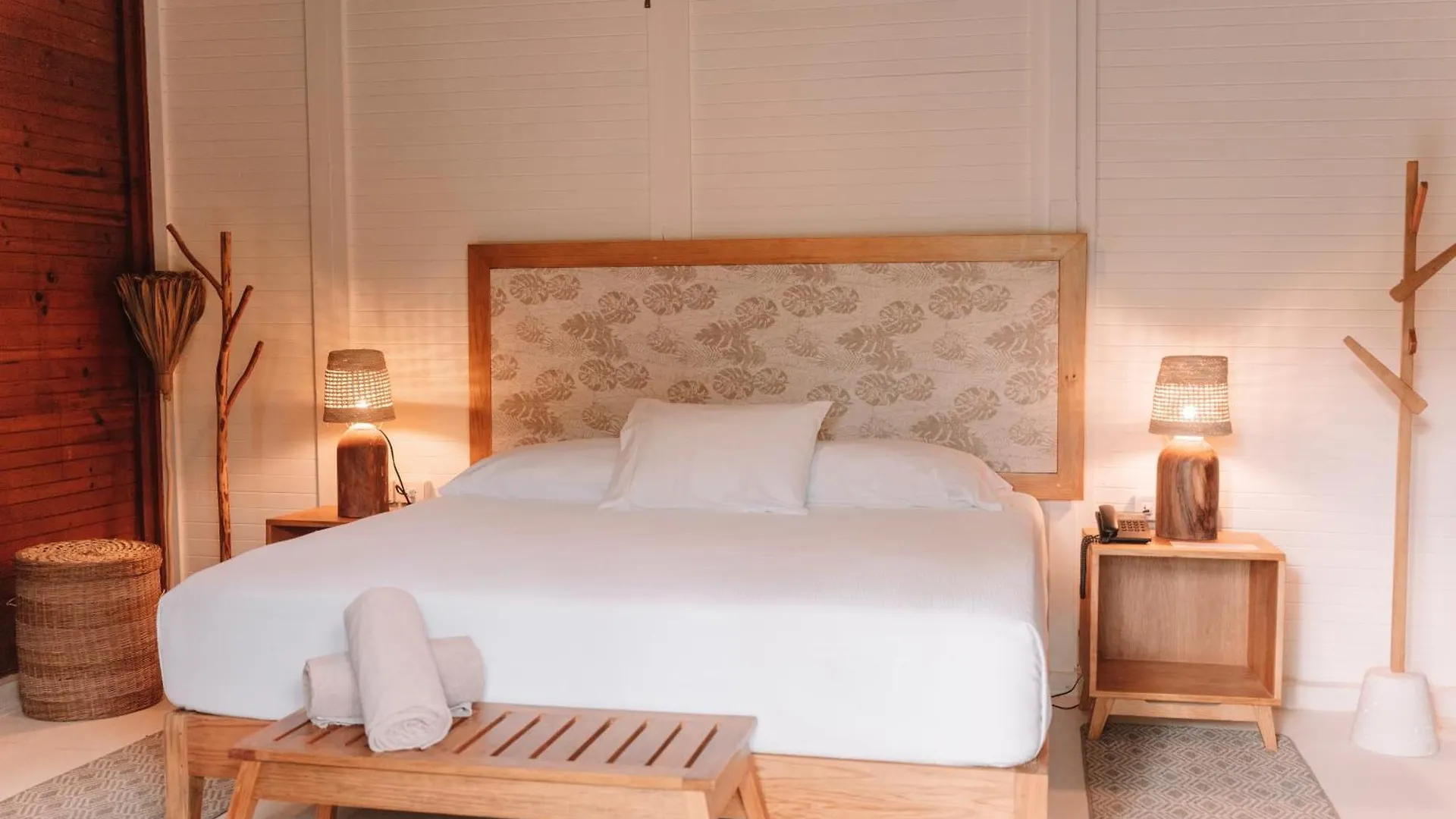 Petit Lafitte Beach Front Hotel & Bungalows Playa del Carmen 4*,