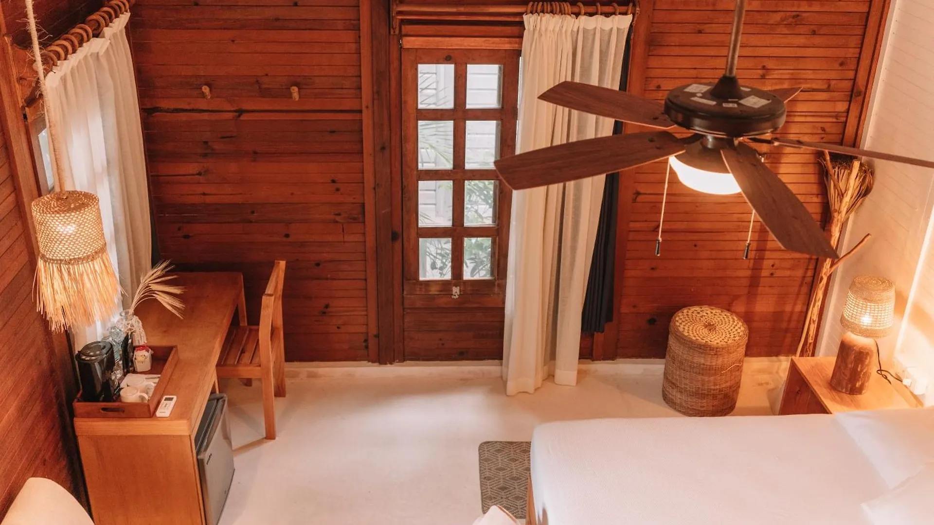 Petit Lafitte Beach Front Hotel & Bungalows Playa del Carmen