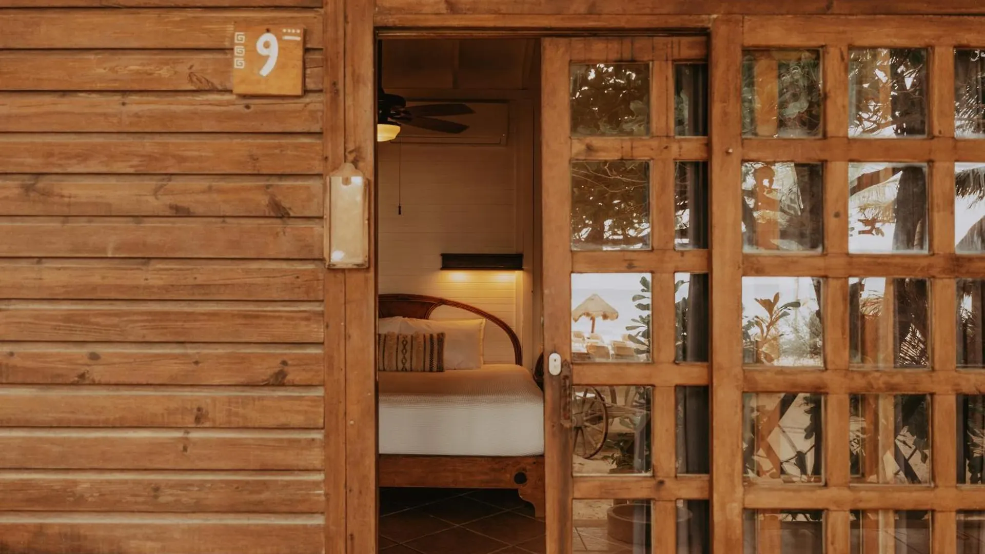 Petit Lafitte Beach Front Hotel & Bungalows Playa del Carmen Messico